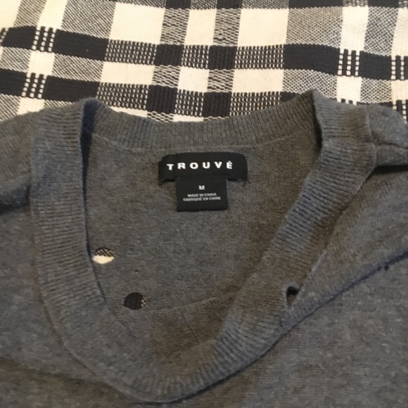 Trouve Distressed Sweater in Gray M - Picture 4 of 6